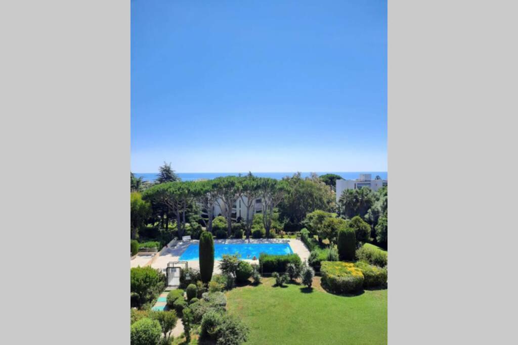 T2 Avec Magnifique Vue Mer, Piscine, Clim, Parking Antibes Exterior foto